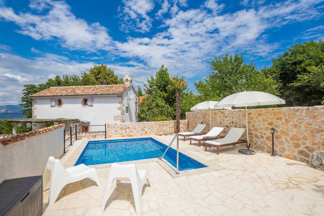 Holiday Home Jela Dobrinj Exterior foto