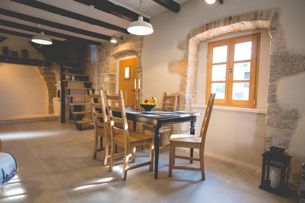 Holiday Home Jela Dobrinj Exterior foto